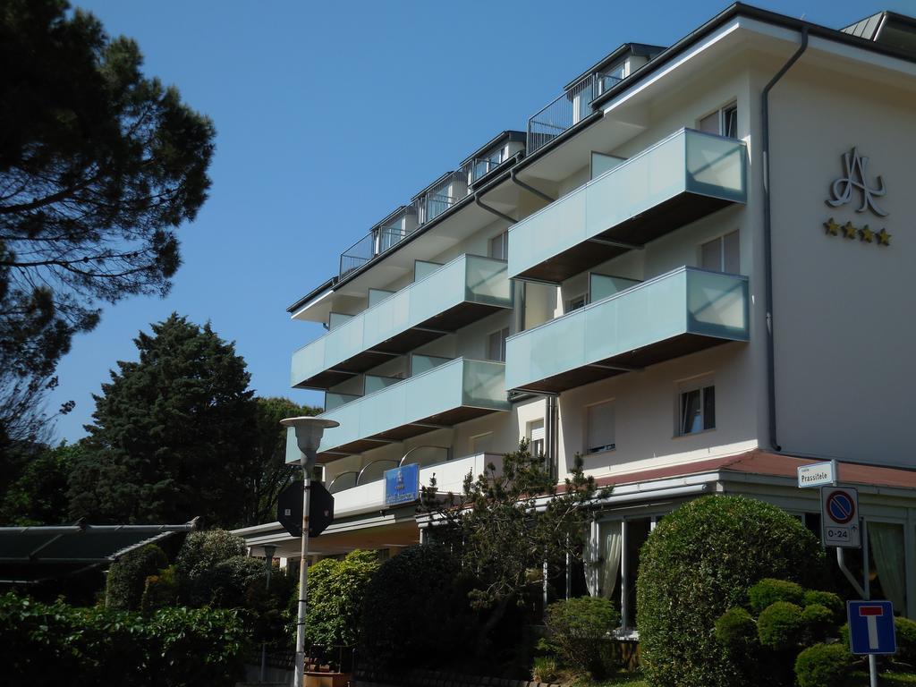 Hotel Arizona Lignano Sabbiadoro Dış mekan fotoğraf