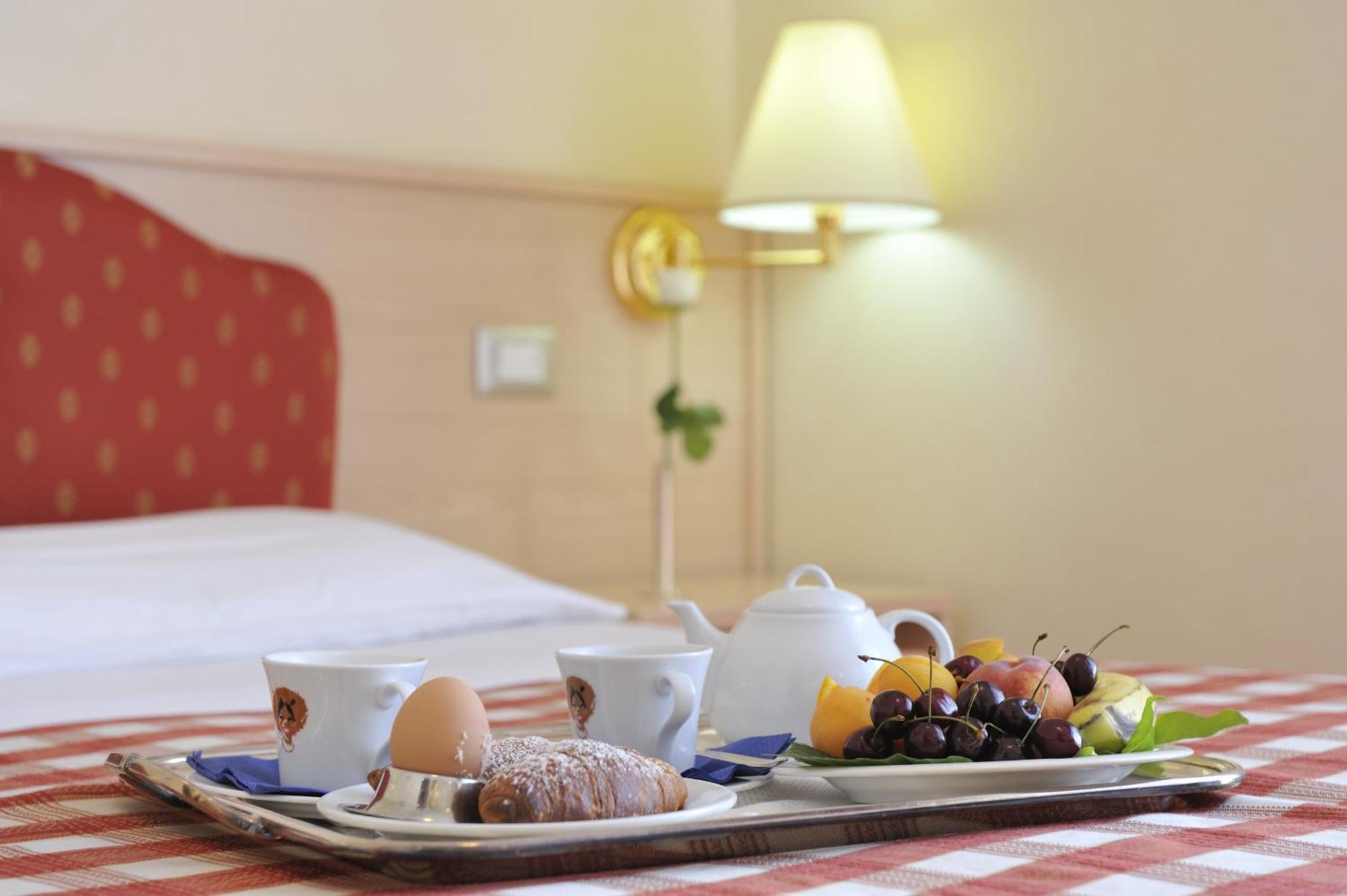 Hotel Arizona Lignano Sabbiadoro Dış mekan fotoğraf