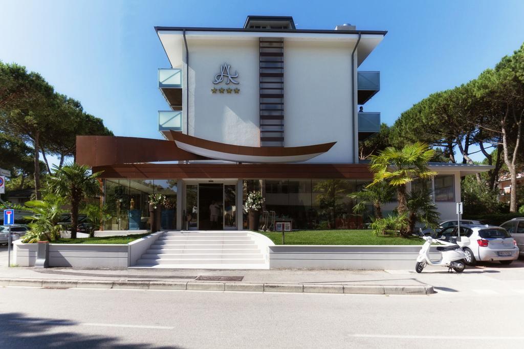 Hotel Arizona Lignano Sabbiadoro Dış mekan fotoğraf